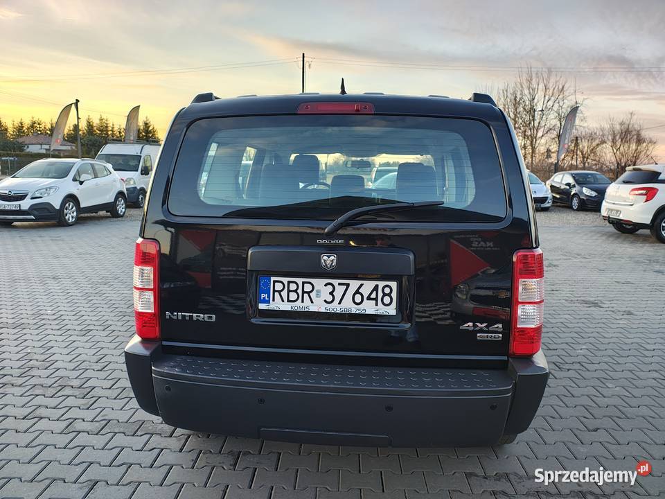 Dodge Nitro Napęd 4x4 28Diesel Zarejestrowany diesel Zarszyn