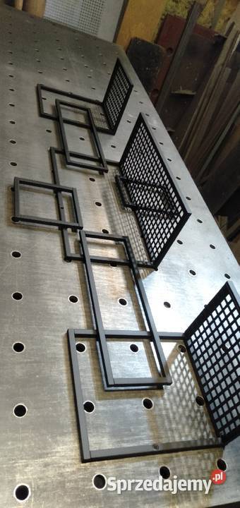 Kwietnik metalowy ścienny Belsoo Radomsko