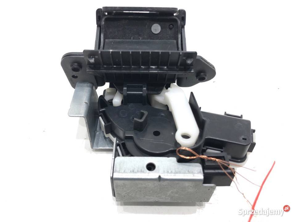 ZAMEK KLAPY TYŁ MAZDA 2 DE Hatchback C6728 0715 Części samochodowe