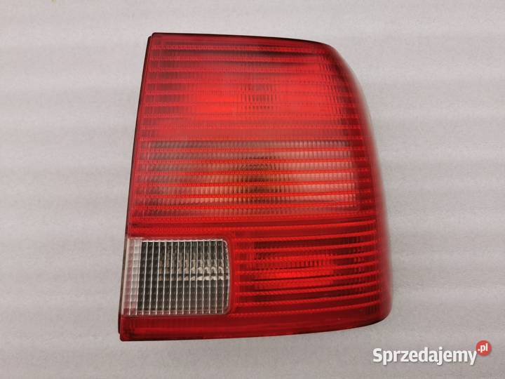 Lampa Prawy Tył Tylna Prawa VW Passat B5 Sedan