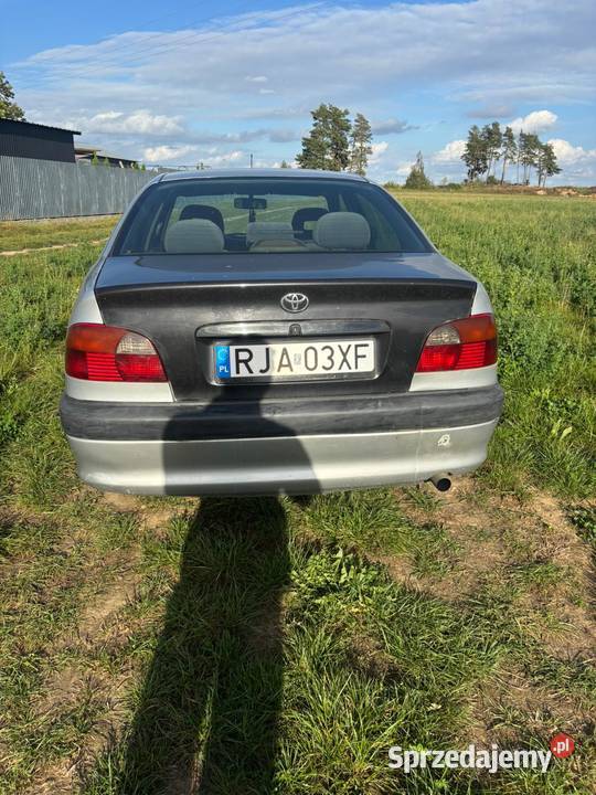 Toyota Avensis 20d 1998r