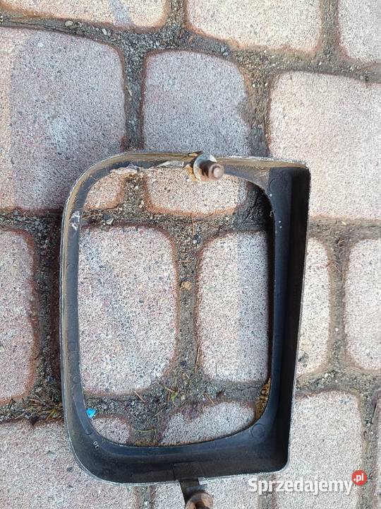 FIAT 126p ramka lampy przód reflektor śląskie Bielsko-Biała sprzedam