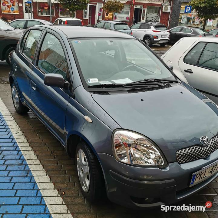 Toyota yaris bez korozji z małym przebiegiem Włocławek sprzedam