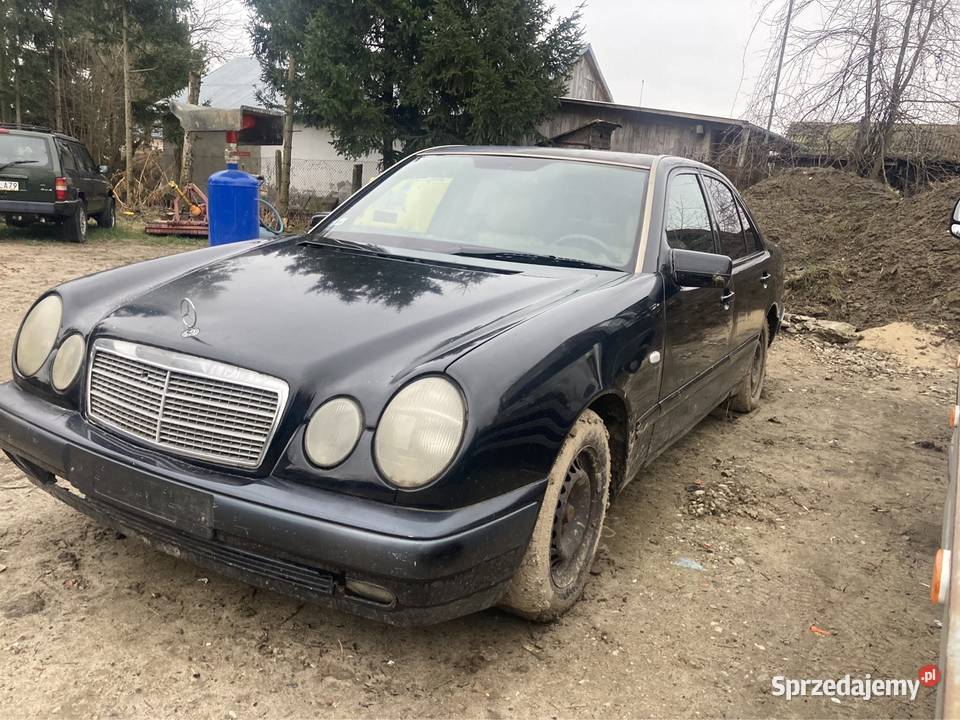 Mercedes E klasa W210 22 d Czarny Klasa E Góra Puławska