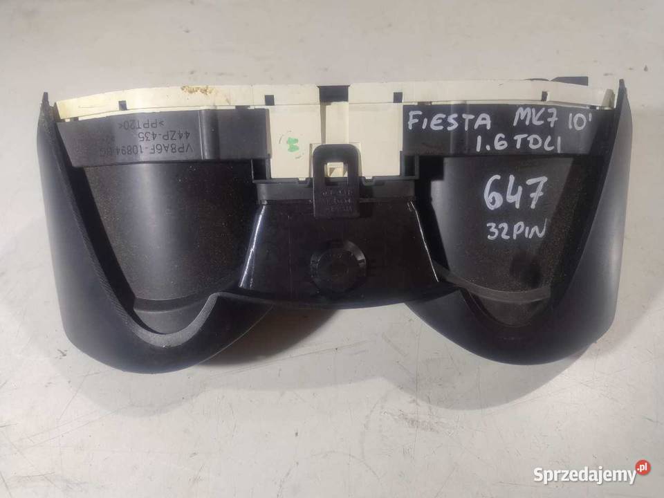 LICZNIK FORD FIESTA MK7 16 TDCI 8A6T10849CN