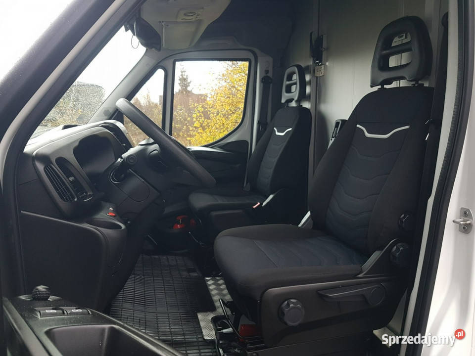 Iveco Daily KONTENER NISKOPODŁOGOWY 443x224x243 zarejestrowany w Polsce Poręba