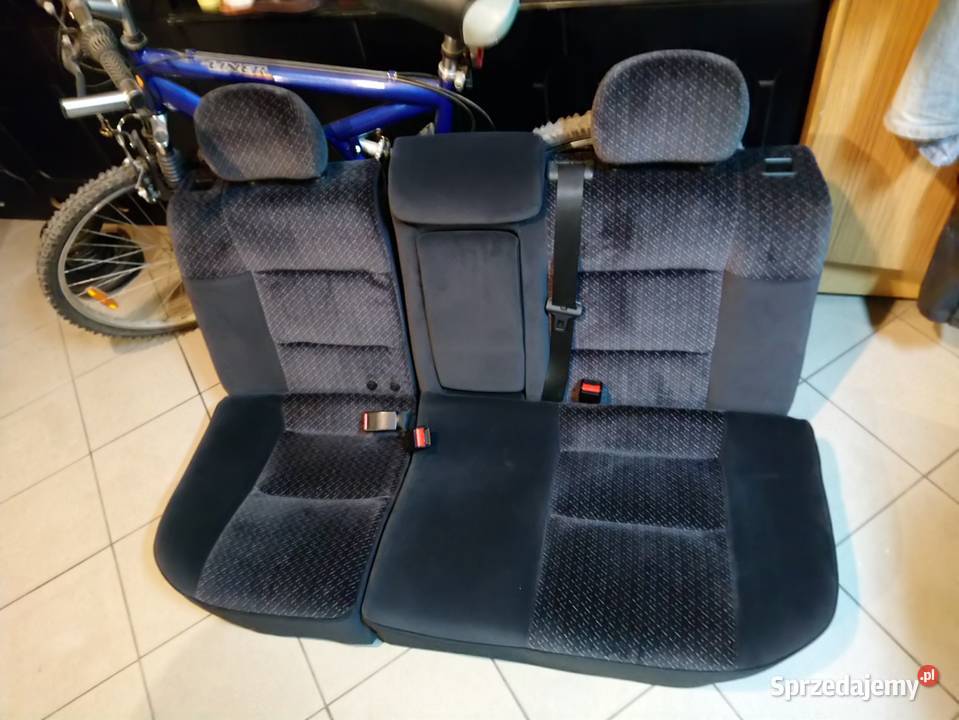 Tylna kanapa vectra b 98 hatchback Rok produkcji 1998 Wodzisław Śląski