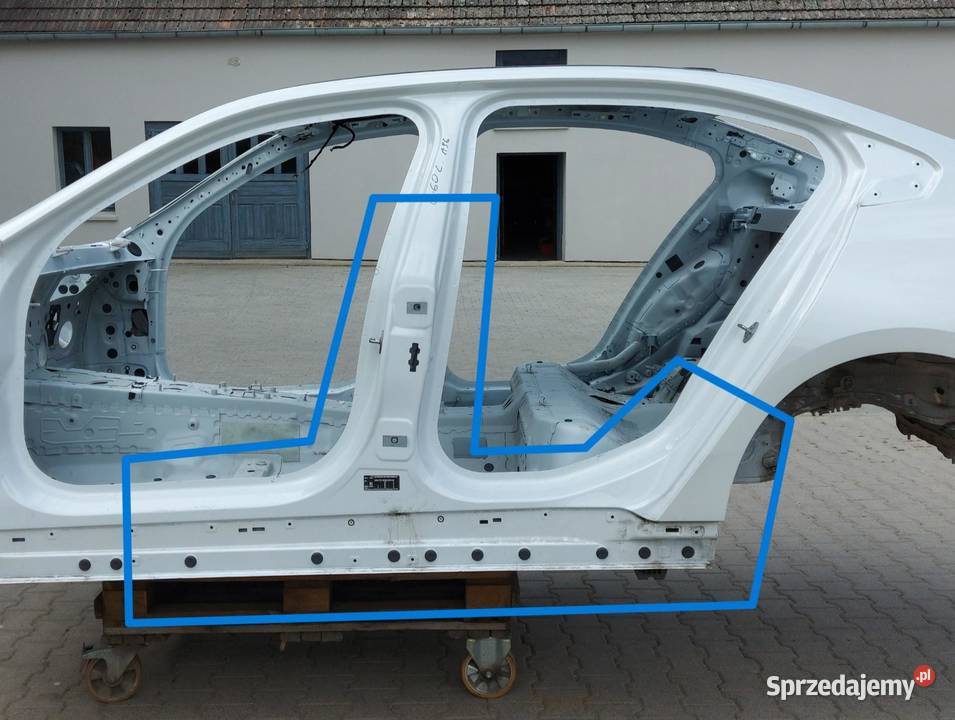 BMW 5 G60 530E xdrive Słupek środkowy próg lewy