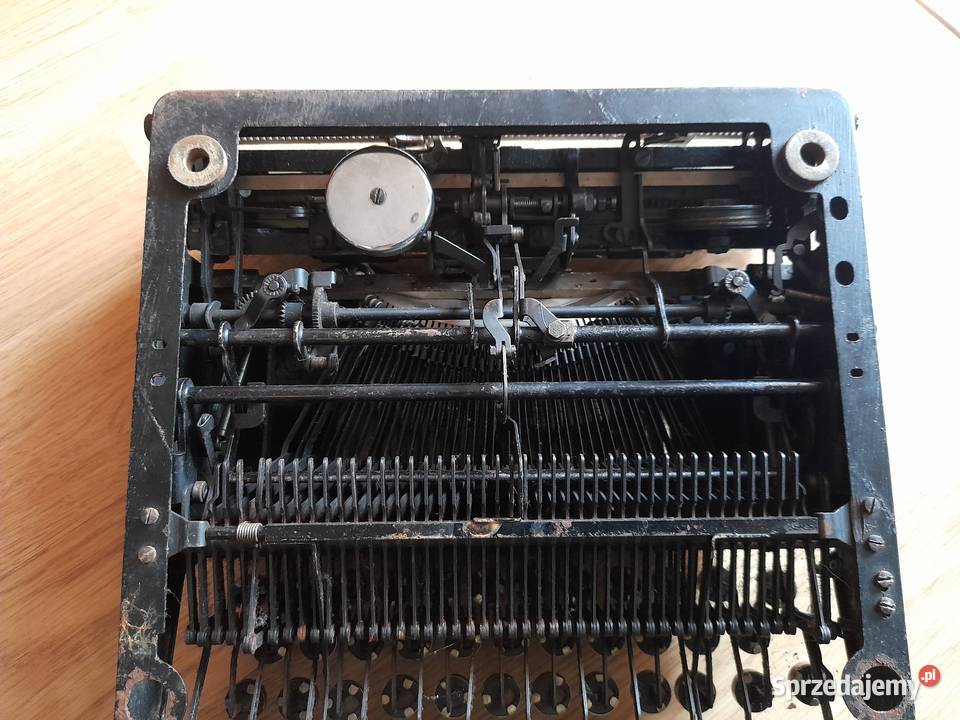 Stara niemiecka maszyna do pisania ERIKA Katowice
