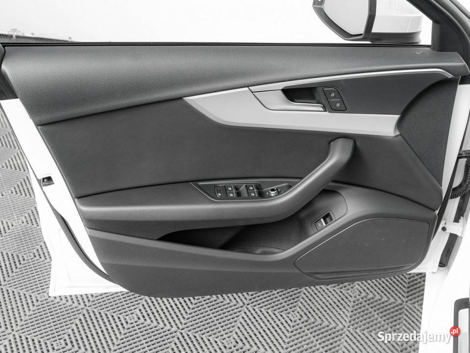 Audi A4 30 TDI S tronic Podgrzf NAVI LED VAT23 tempomat Pępowo
