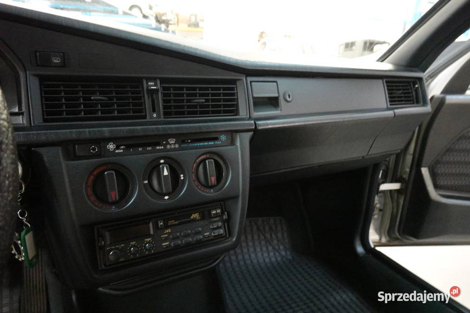 Mercedes 190E 20 benzyna stan bez korozji garażowany Zgierz