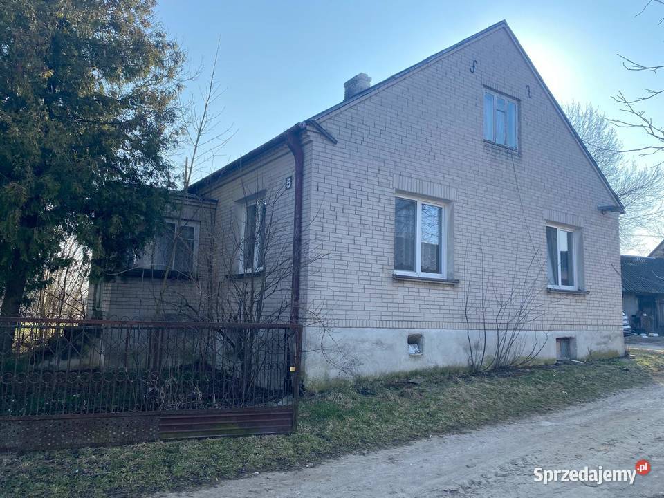 działka siedliskowa z domem i zabudowaniami Krzecze