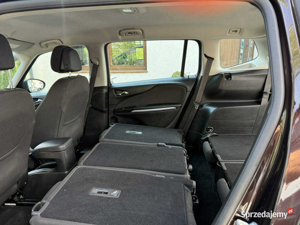 Opel Zafira NAVi Panorama Bezwypadkowa Zadbana i klimatyzacja sprzedam