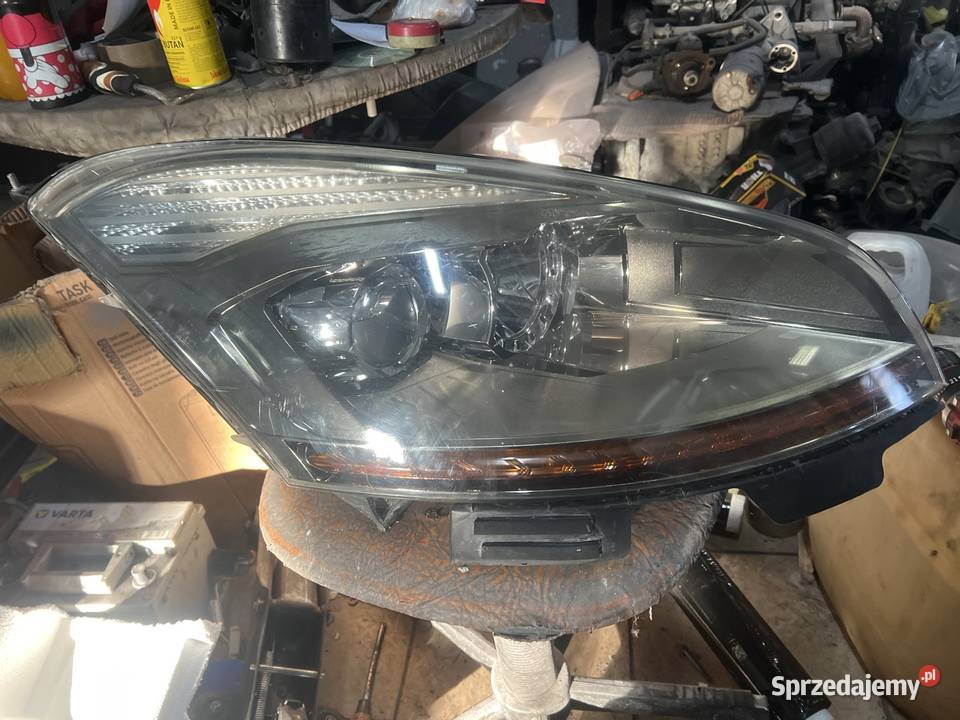 Lampa prawy przód Citroen c4 Picasso xsenon Lampy przednie Radzyń Podlaski sprzedam