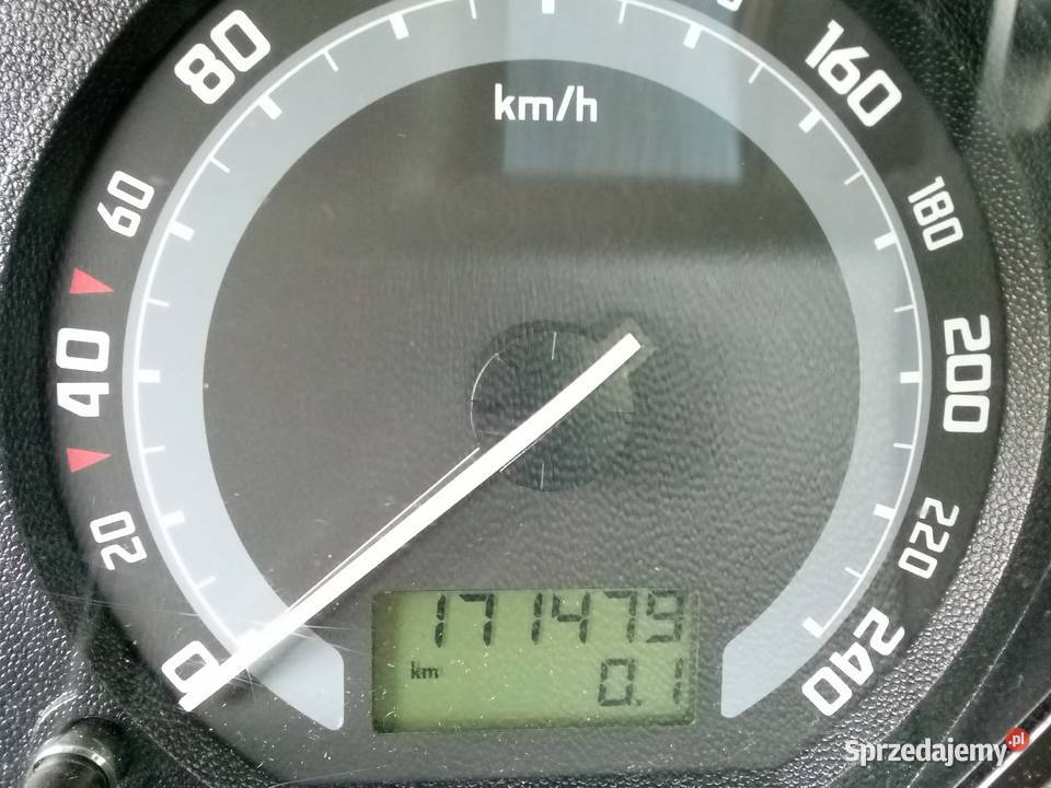 Skoda Fabia 14 101 tempomat klima grzane fotele nieuszkodzony