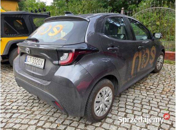 TOYOTA Yaris 15 2021 Syndyka Wierzbnica sprzedam