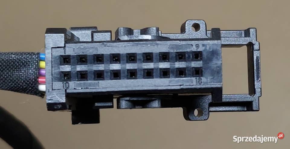 KABEL ADAPTER MFD 2 RNS 2 18 PIN 2X QUADLOCK 12 osobowe