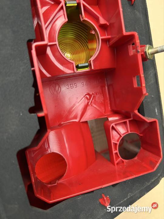 Lampa prawy tył Passat b5 kombi 3b9945112 Bydgoszcz
