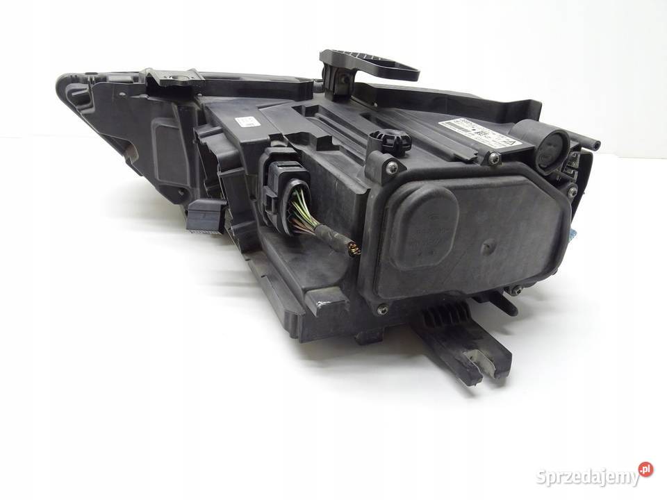 LAMPA REFLEKTOR PRAWY PRZÓD AUDI Q3 8U LIFT sprzedam