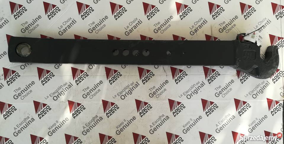 Cięgło dolne lewe tylnego tuza VALTRA seria T1 nieuszkodzony Głuchów