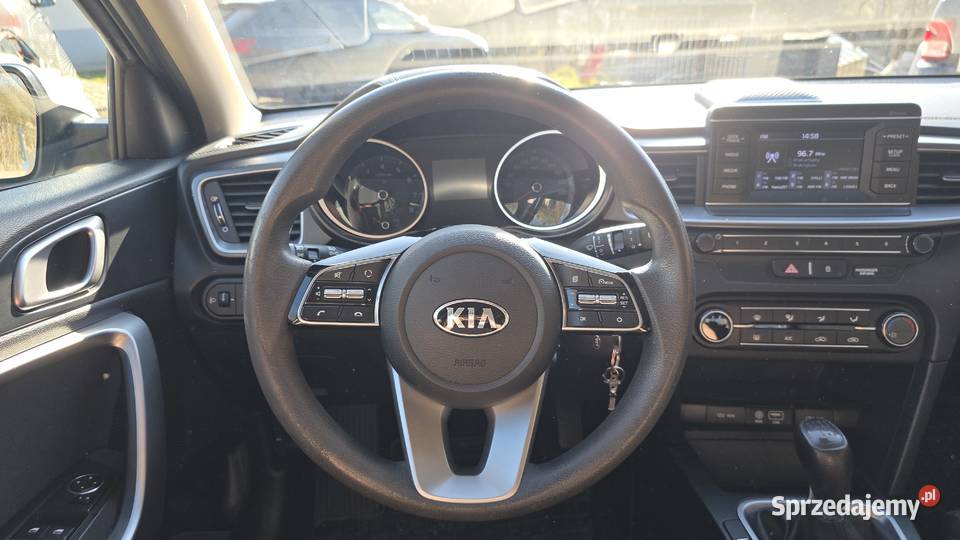KIA CEED niski i pewny przebieg Samochody osobowe