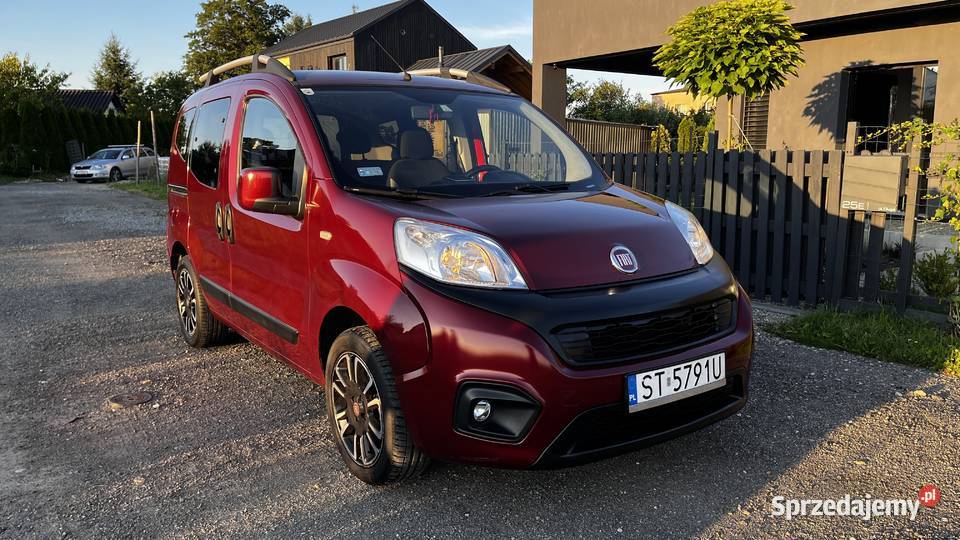 Fiat Qubo 13 MultiJet 80 Euro 6 Lounge 2017 134 Samochody osobowe Tychy sprzedam