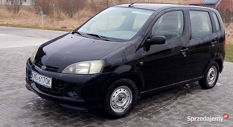 Daihatsu YRV 13 4x4 yaris YRV
