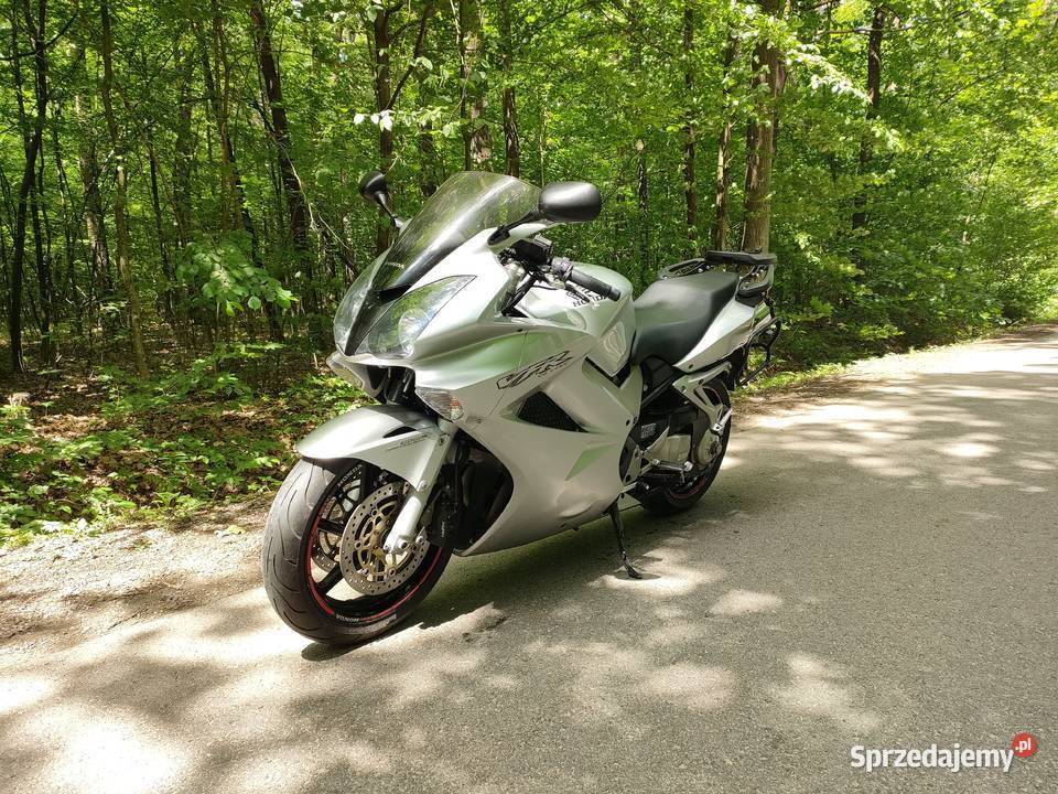 Honda vfr 800