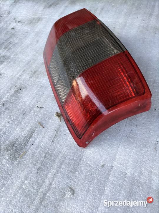 OBEGA B LAMPA TYŁ TYLNA PRAWA Prawe Kamień-Kolonia