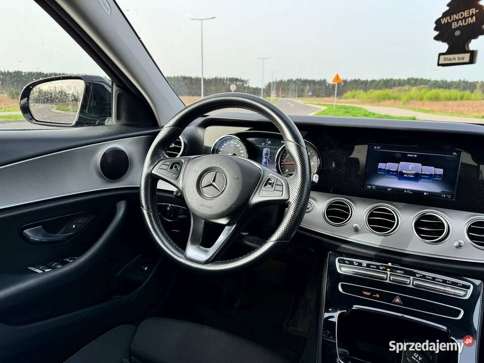 MercedesBenz Klasa E 220 d 9GTRONIC 200 2016r Klasa E lubuskie Kostrzyn nad Odrą