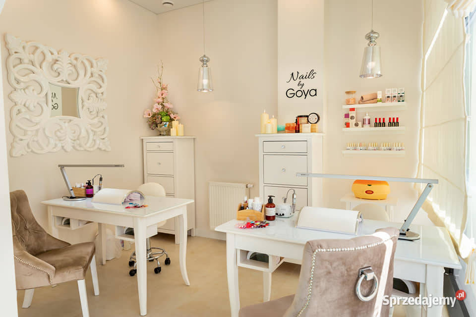 Wynajmę stanowisko do manicure i pedicure Kielce