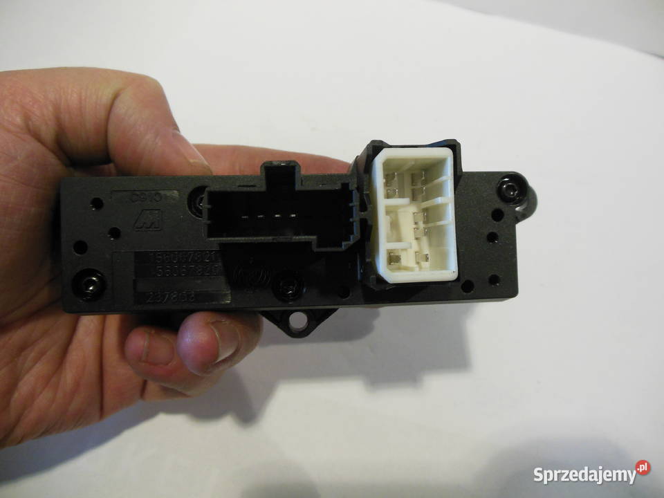 PRZEŁĄCZNIK AWARYJNYCH ALFA ROMEO 159 156067821 Kozy sprzedam