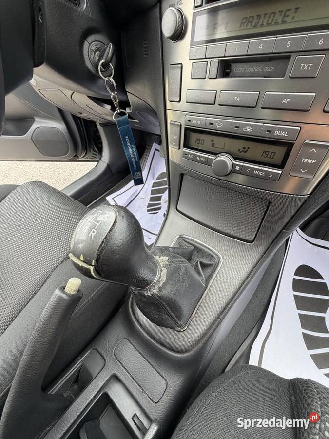 Toyota Avensis T25 20 D4D 116 2003r TTE 383kkm manualna