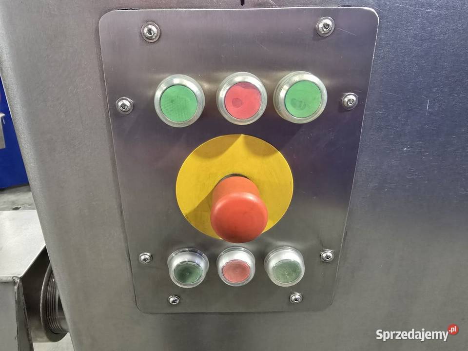 Wilk Wilkomieszałka Risco TR 130 z załadunkiem Niedźwiedź