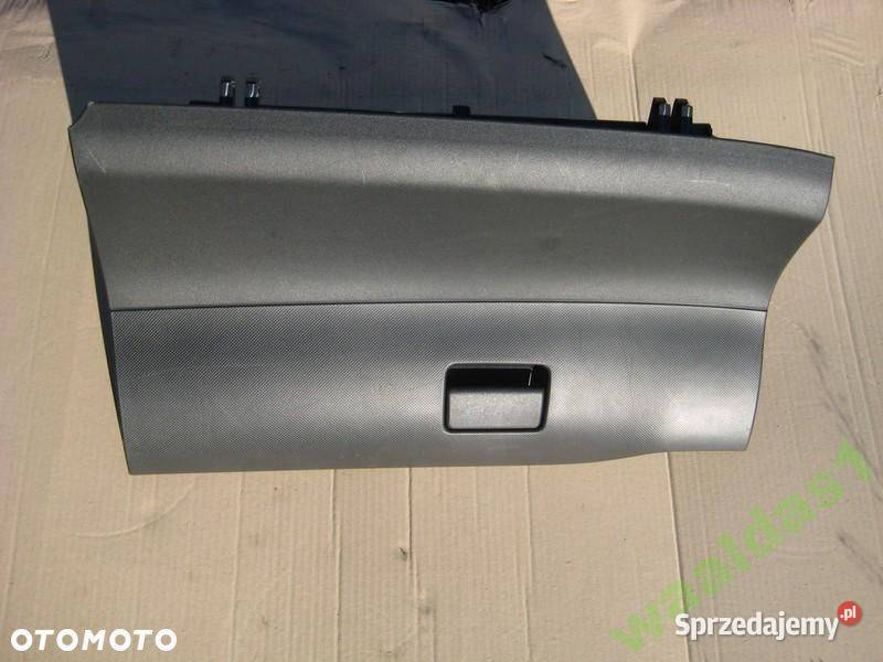 TOYOTA AURIS LIFT 1012r SCHOWEK DESKI Rakoniewice