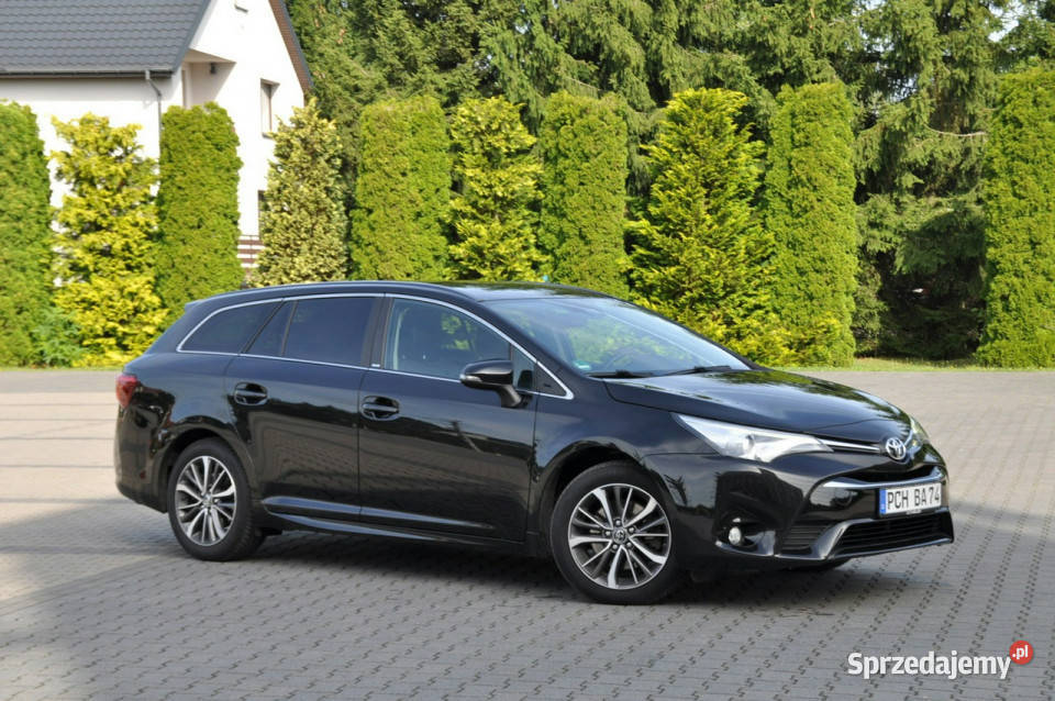 Toyota Avensis czarny Ostrów Mazowiecka
