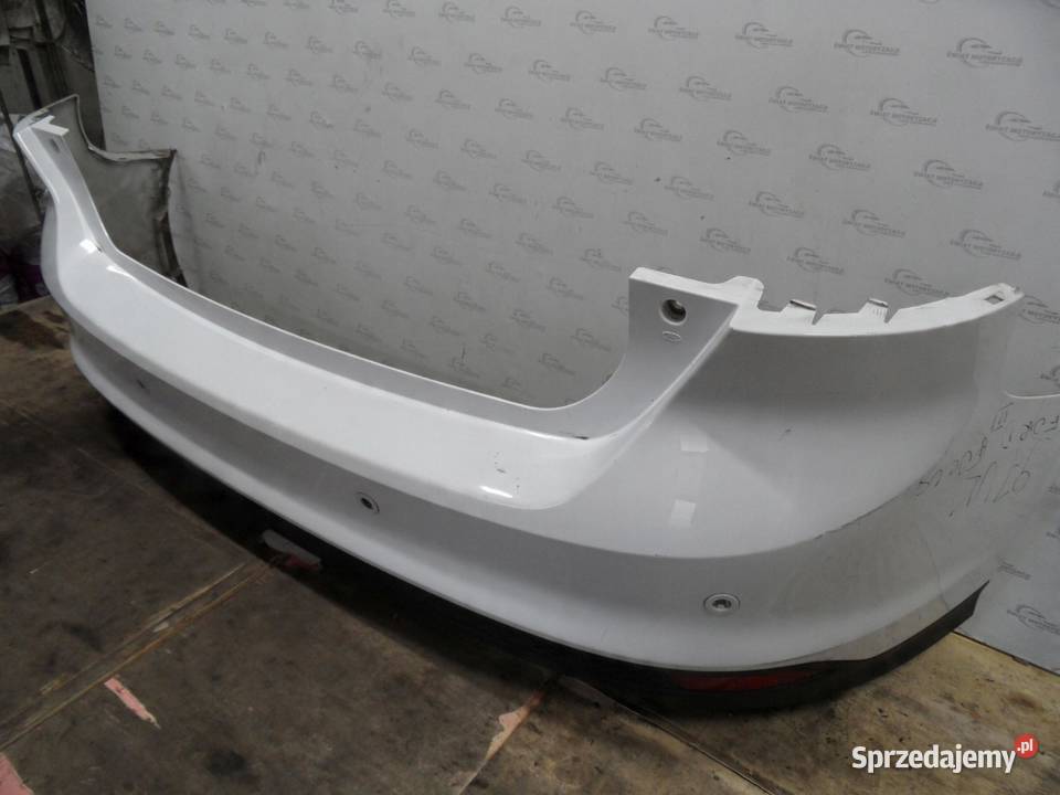 FORD FOCUS MK3 III 12r zderzak tył