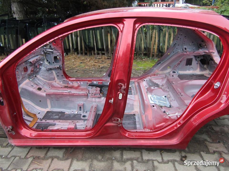 PRÓG SŁUPEK LEWY BOK MAZDA 2 DJ III