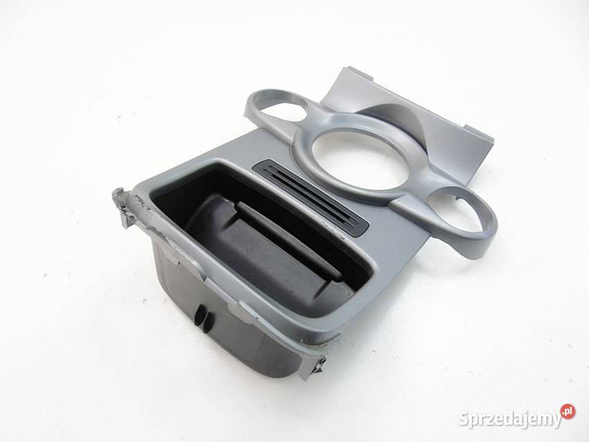 Obudowa ramka panelu do nawiewu Ford Fiesta MK7 Sosnowiec