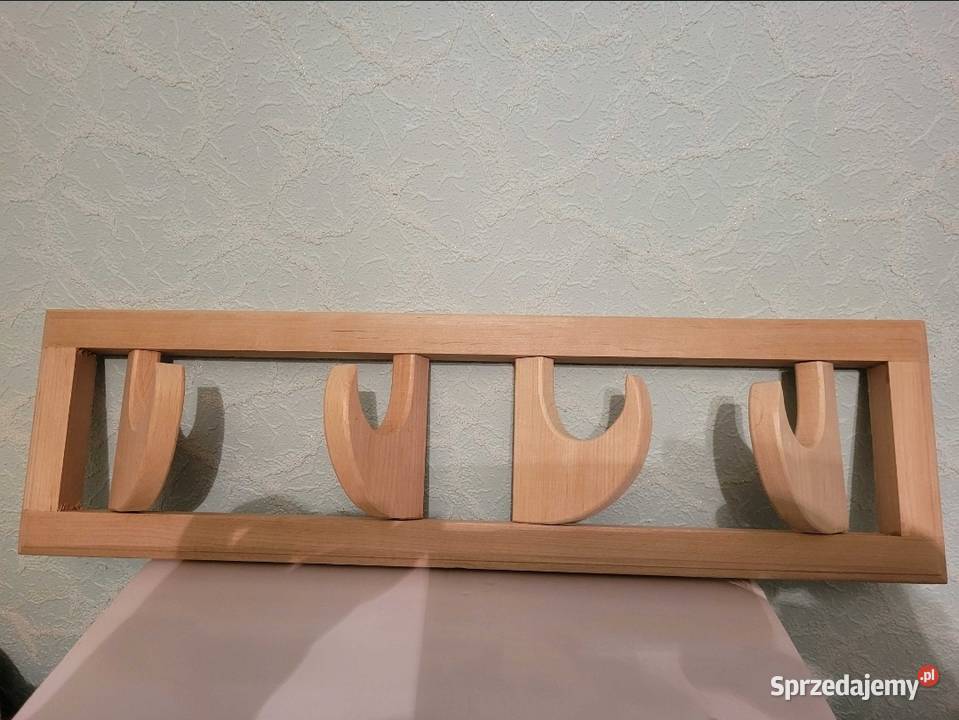 Wieszak na 4 uchwyty wykonany z olchy Białystok