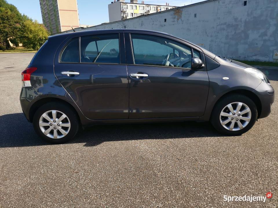 Toyota Yaris automat Niemiec orglakier serwis 101KM