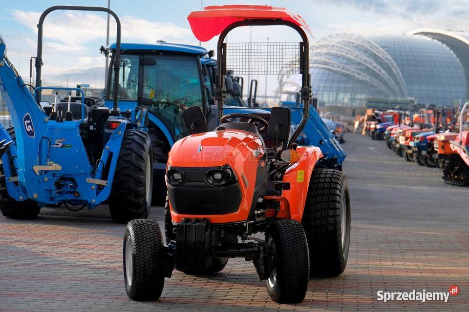 Ciągnik 4FARMER B2601 4x4 24 TURF