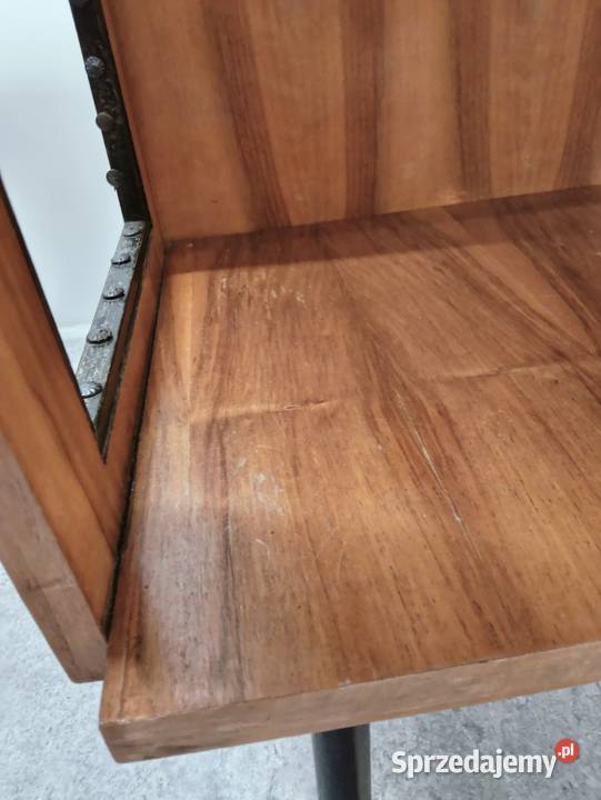 Stolik pod radiotelewizor model z żyłkami PRL Meble Kraków