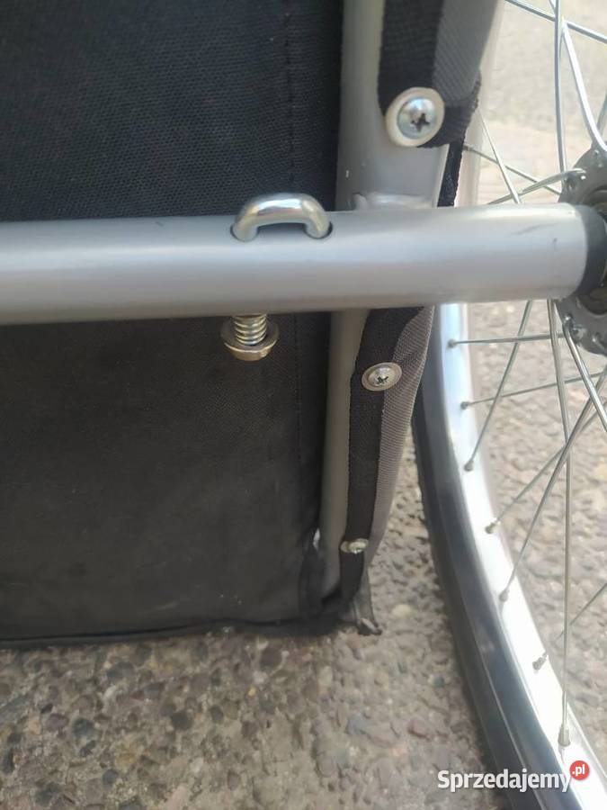 Przyczepka rowerowa Globetrotter z zestawem do Poznań