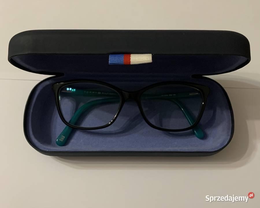 Sprzedam segment dębowy w kolorze dębu Kalisz