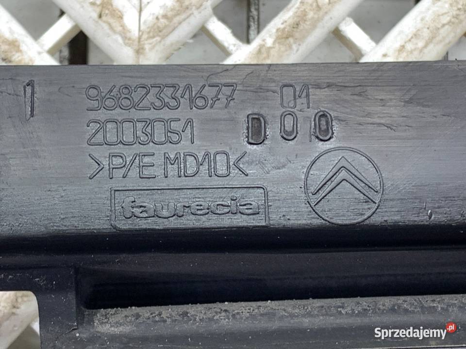 KRATKA ZDERZAKA PRZÓD ŚRODKOWA CITROEN C5 III osobowe sprzedam