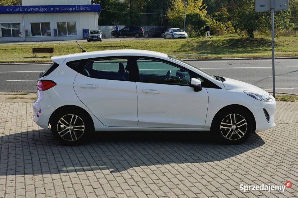 Ford Fiesta salon Polska pięknie jeździ Mk8 2017 czujnik zmierzchu Warszawa