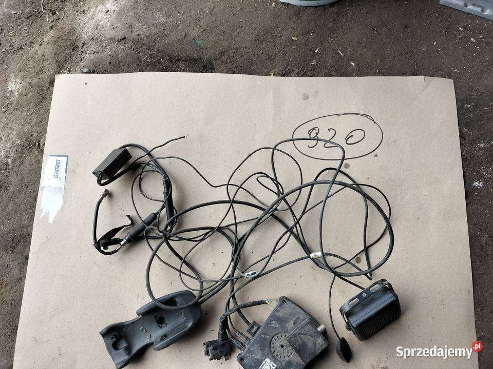 ZESTAW GŁOŚNOMÓWIĄCY DO SAMOCHODU NOKIA HFU2 sprzedam