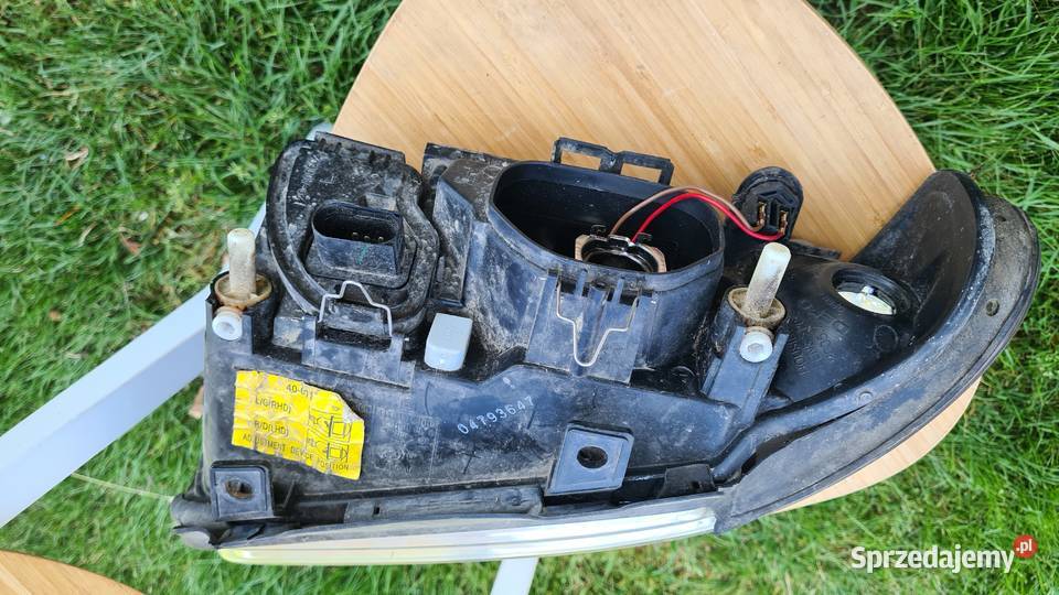 LAMPY PRZEDNIE A4 B5 Ostrowiec Świętokrzyski sprzedam