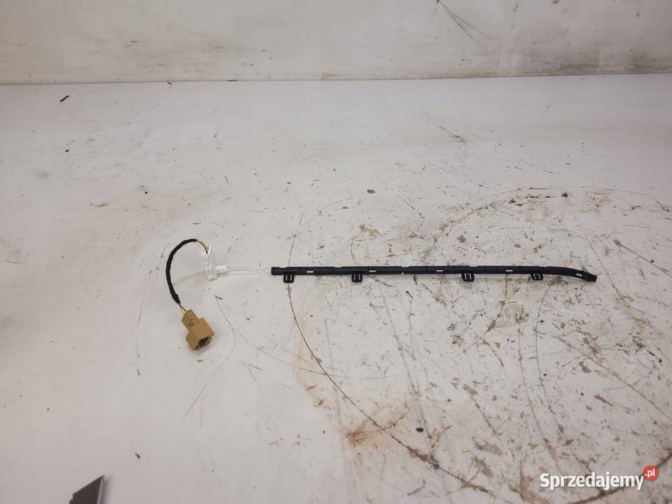 LISTWA LED TUNELU PRAWA AUDI A4 B9 8W0947096 śląskie Przystajń